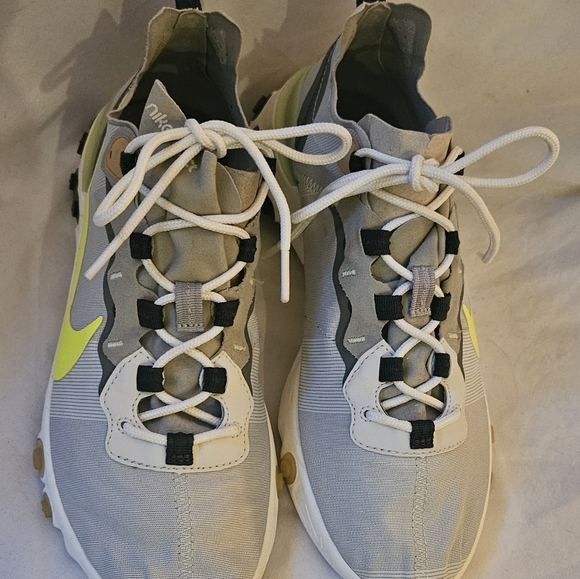 Nike React Element 55 Women's 8 Gray Volt Athletic Running Shoes Sneakers - Picture 4 of 9